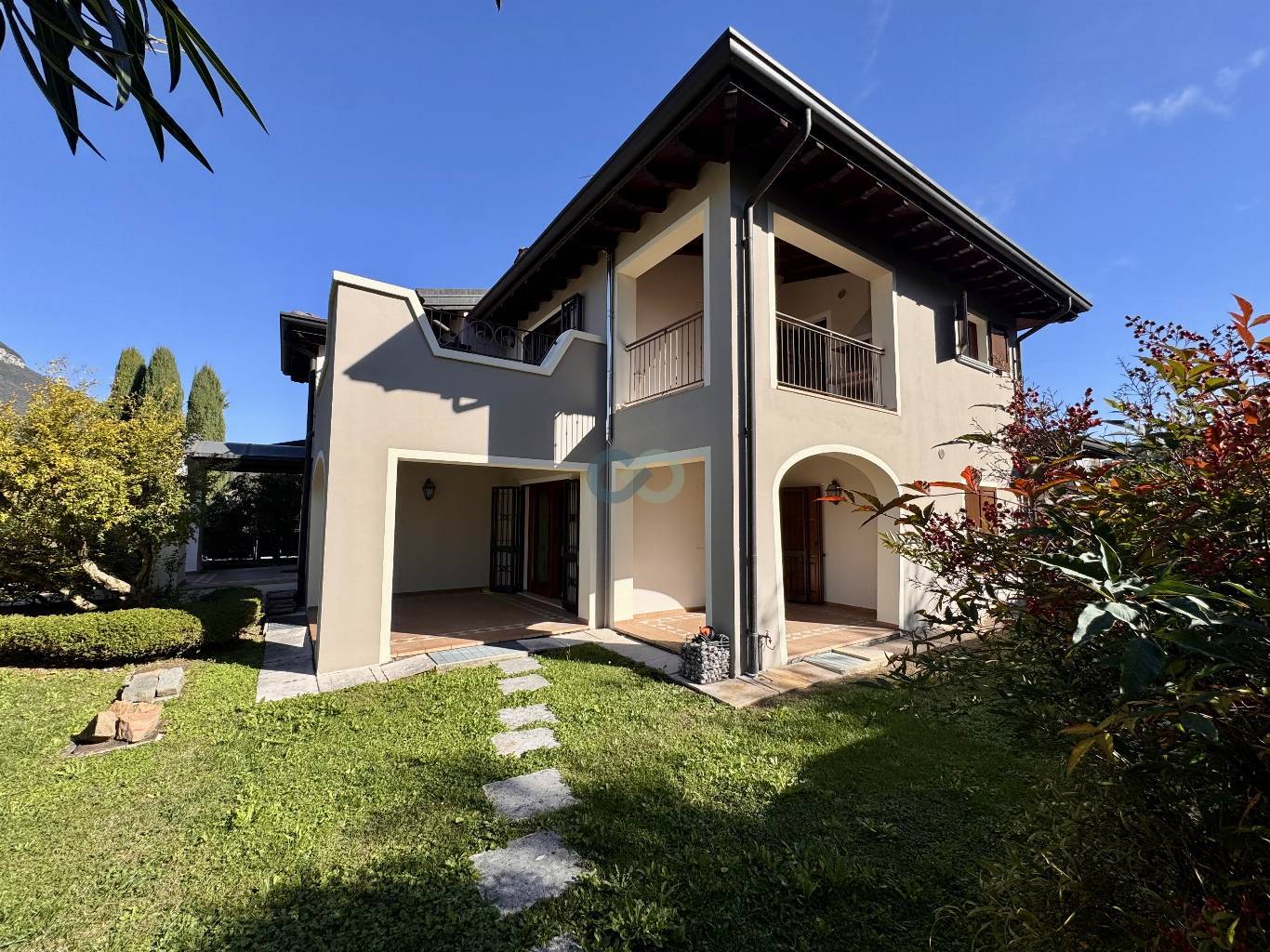 Villa Singola con due unità 4