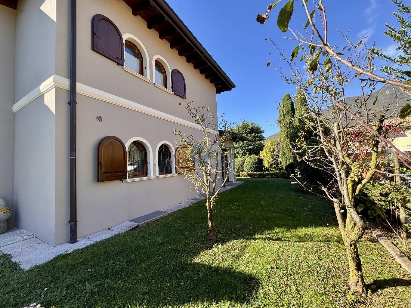 Villa Singola con due unità 12