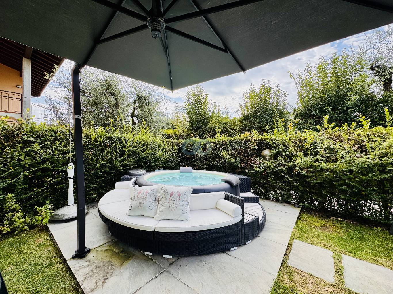 Trilocale con giardino in Residence 5