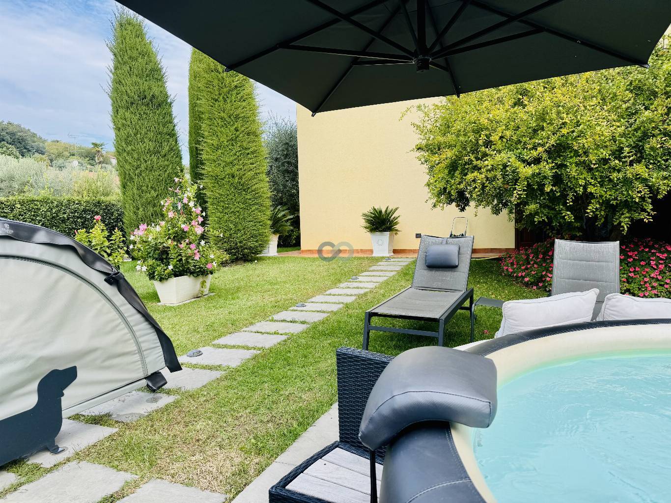 Trilocale con giardino in Residence 6