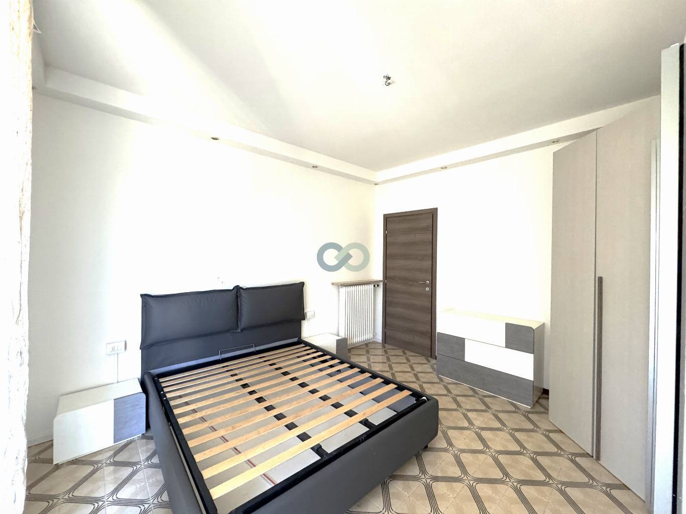 GRANDE APPARTAMENTO CON CANTINA E BOX AUTO 15