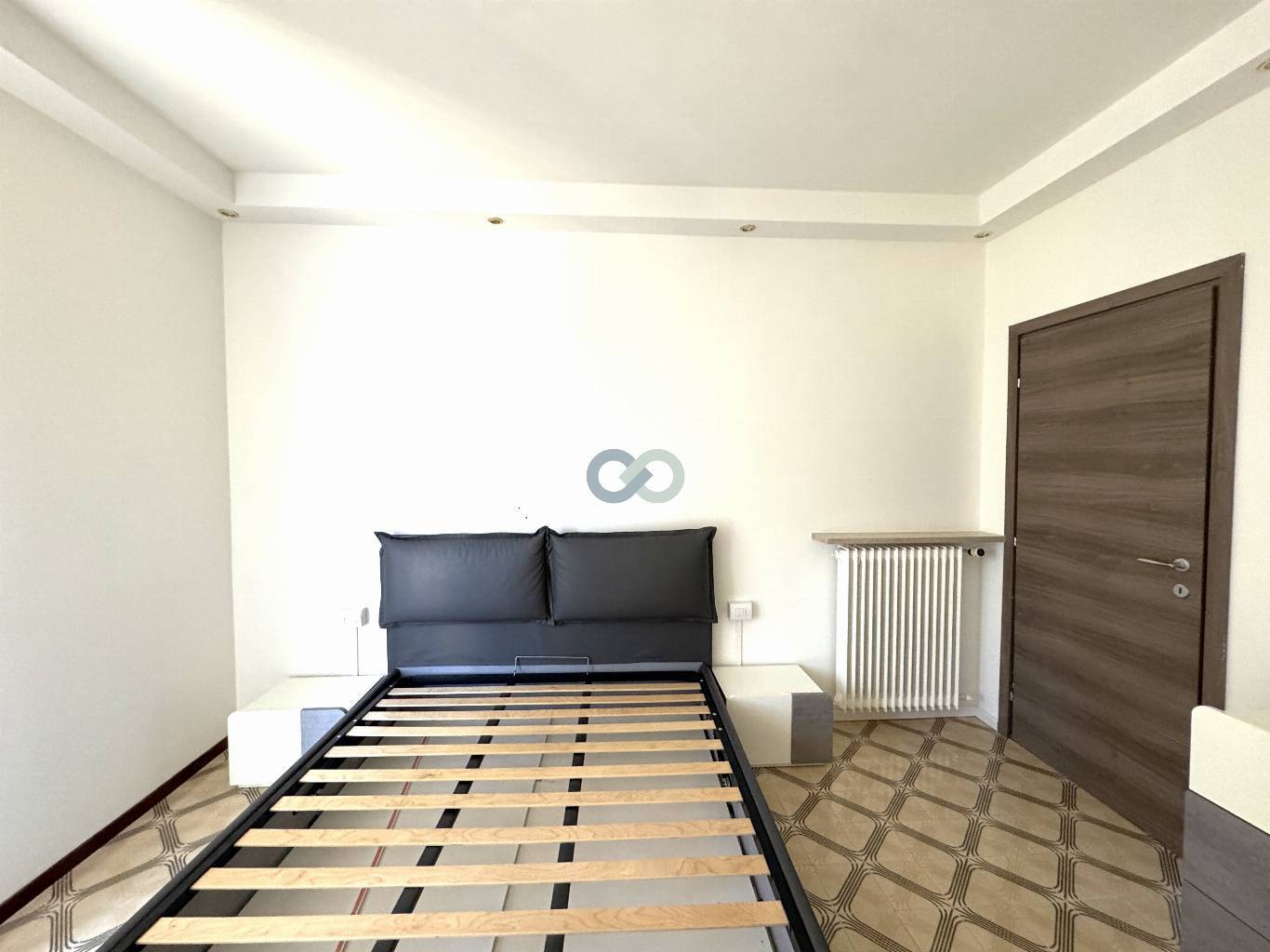 GRANDE APPARTAMENTO CON CANTINA E BOX AUTO 14