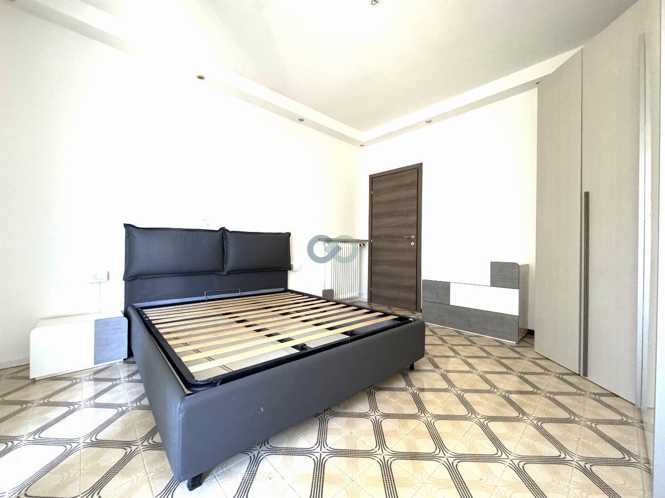 GRANDE APPARTAMENTO CON CANTINA E BOX AUTO 12