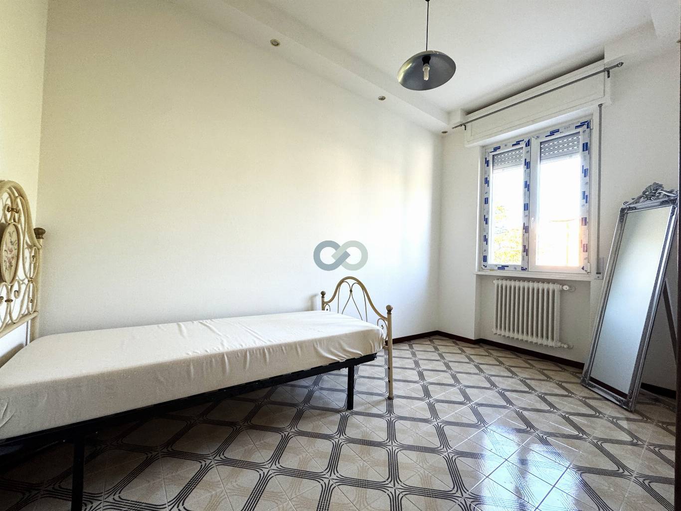 GRANDE APPARTAMENTO CON CANTINA E BOX AUTO 17