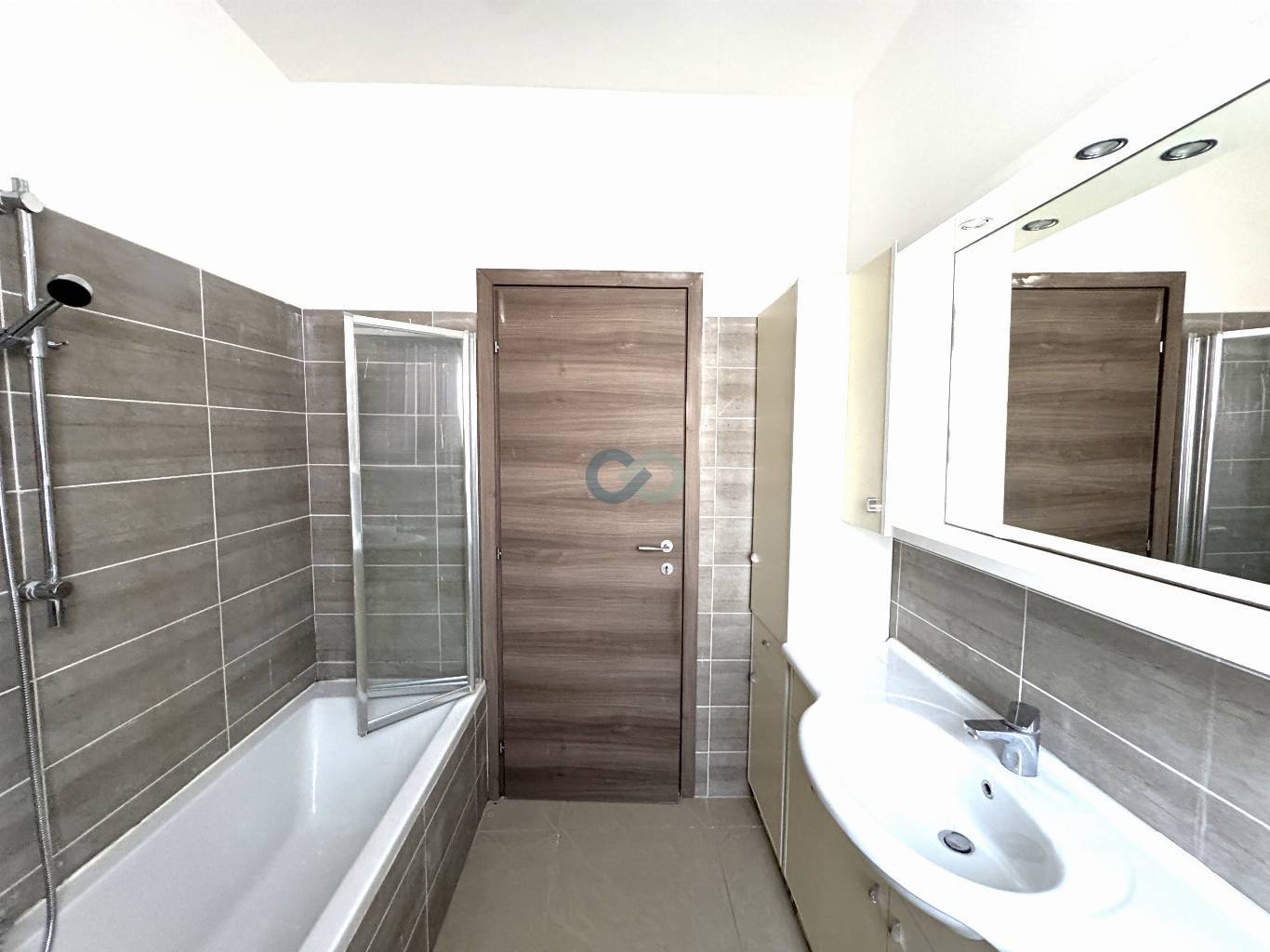 GRANDE APPARTAMENTO CON CANTINA E BOX AUTO 21