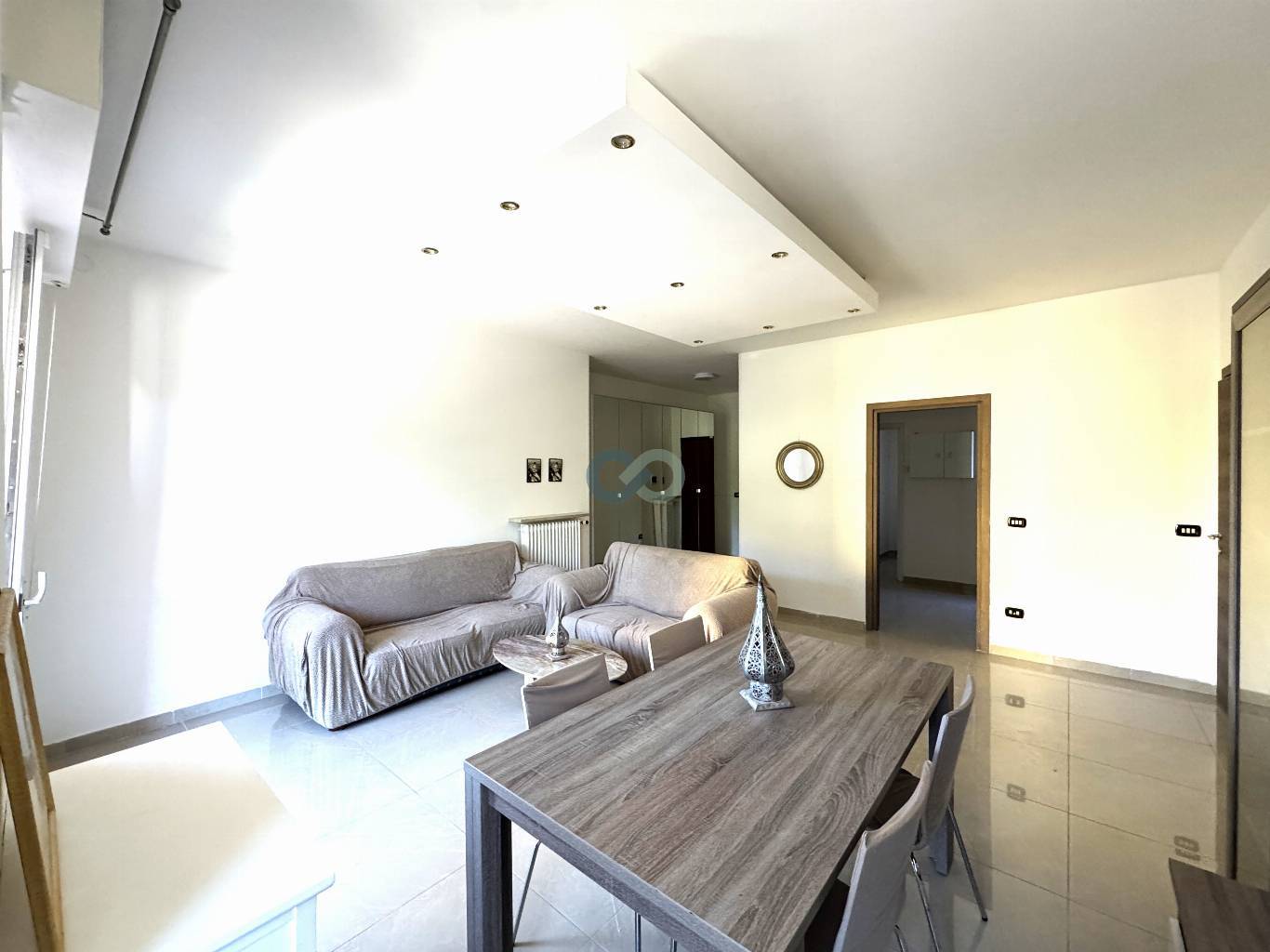 GRANDE APPARTAMENTO CON CANTINA E BOX AUTO 9