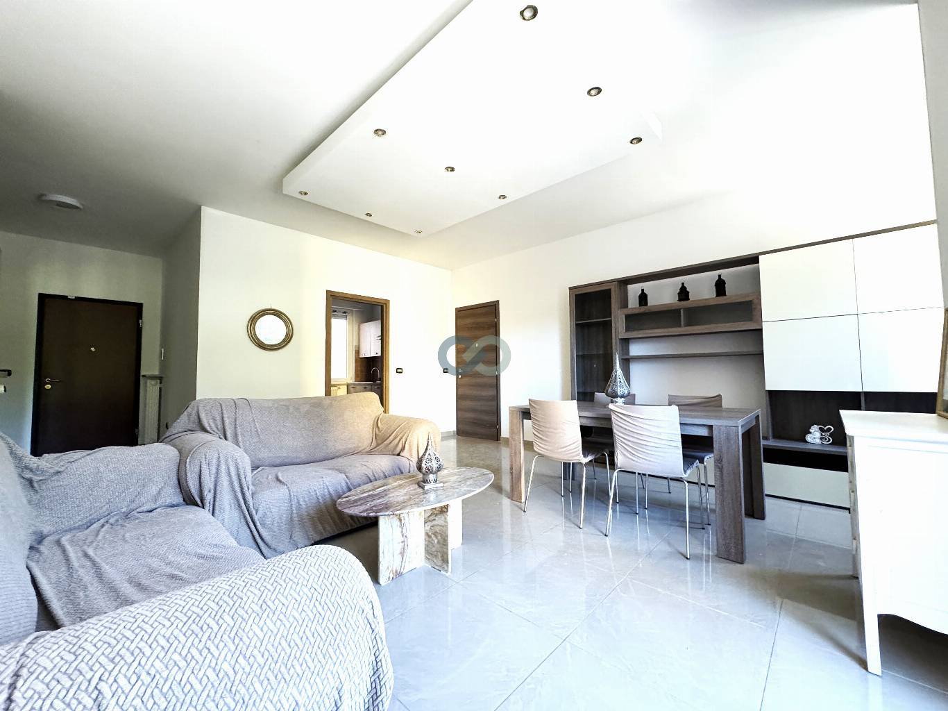 GRANDE APPARTAMENTO CON CANTINA E BOX AUTO 3