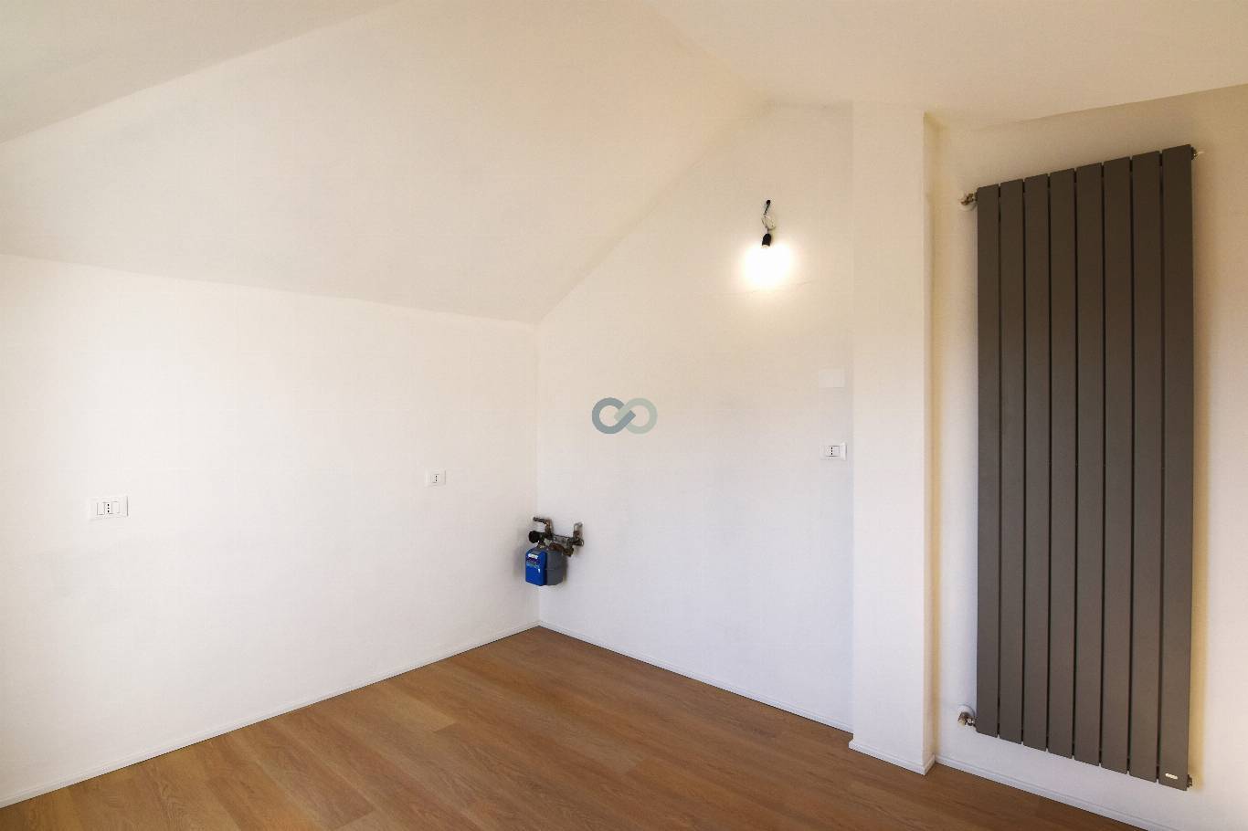 TRILOCALE RISTRUTTURATO CON BOX 13