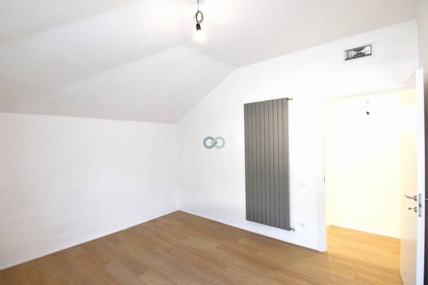 TRILOCALE RISTRUTTURATO CON BOX 23