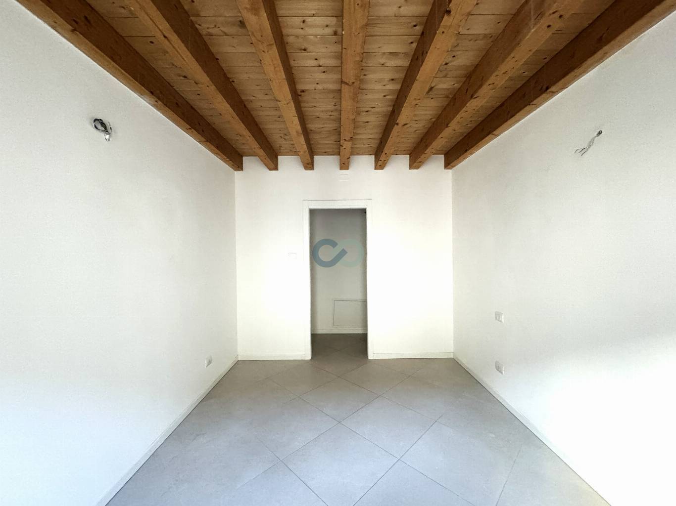 APPARTAMENTO NON ARREDATO 4