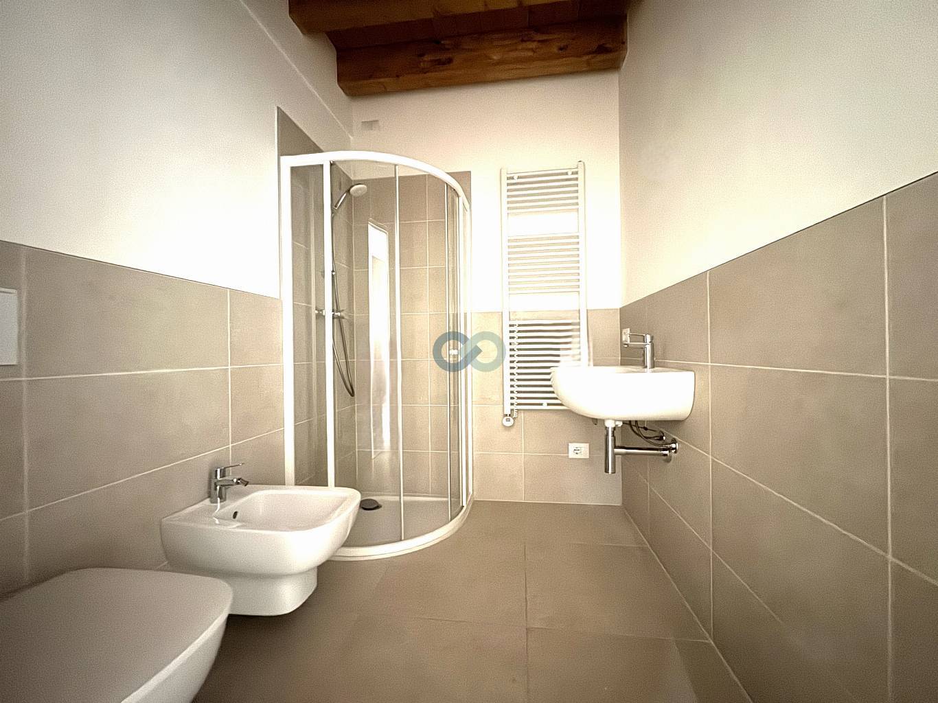 APPARTAMENTO NON ARREDATO 13