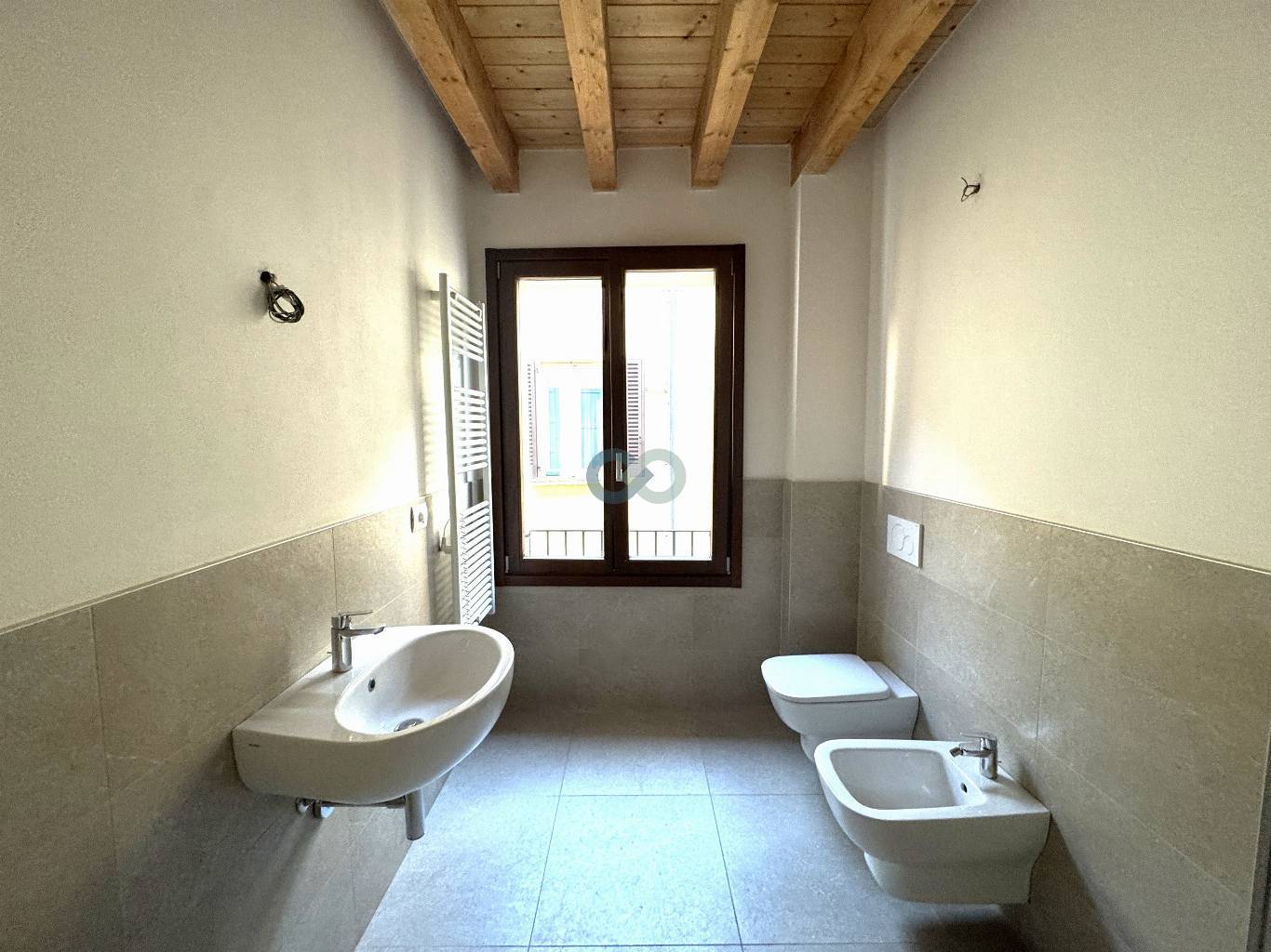 APPARTAMENTO NON ARREDATO 12