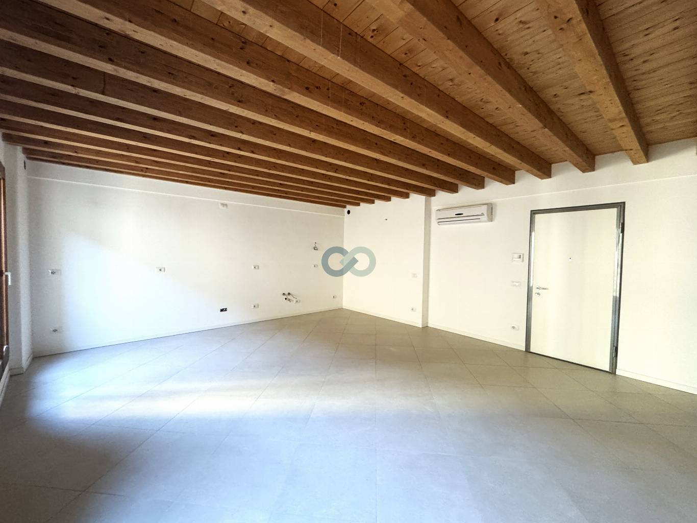 APPARTAMENTO NON ARREDATO 5