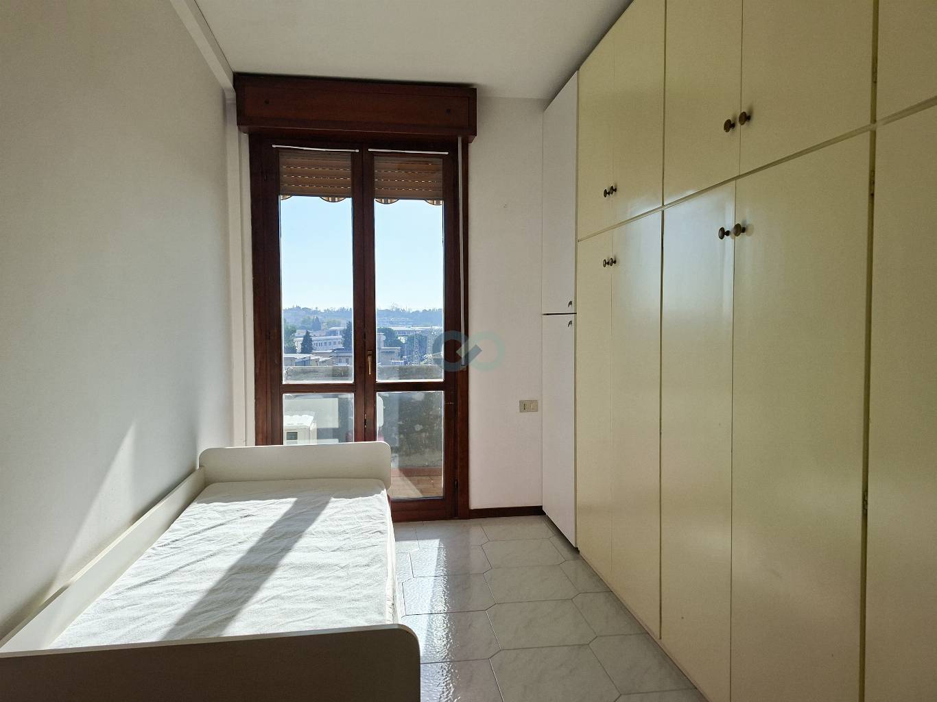 TRILOCALE ULTIMO PIANO 10