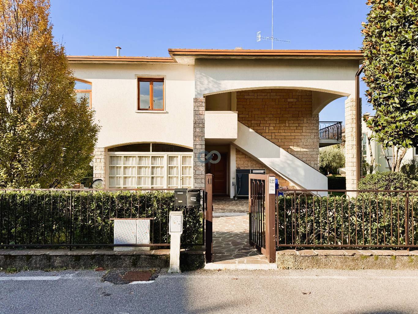 ATTICO IN BIFAMILIARE 2