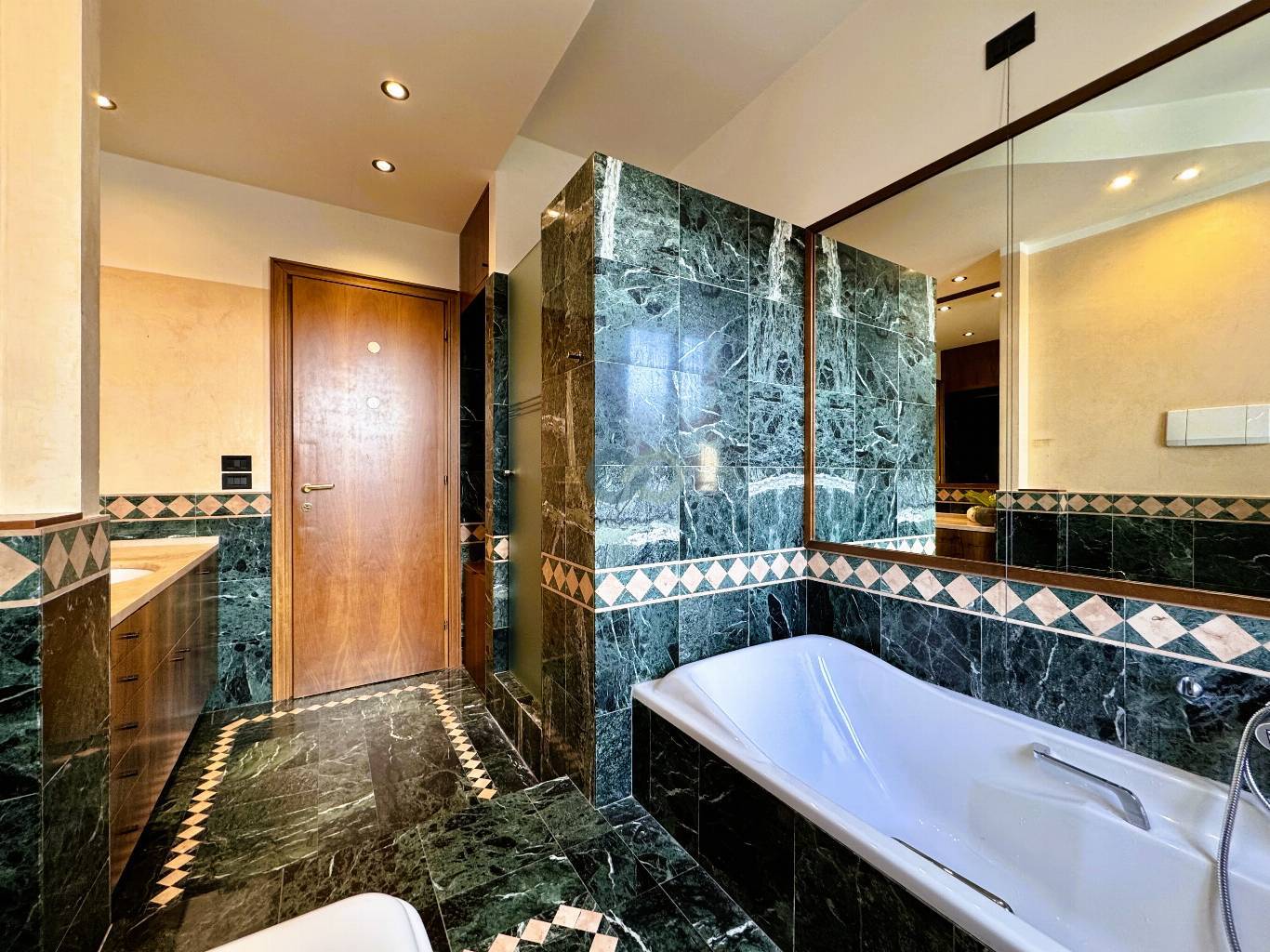 ATTICO IN BIFAMILIARE 34