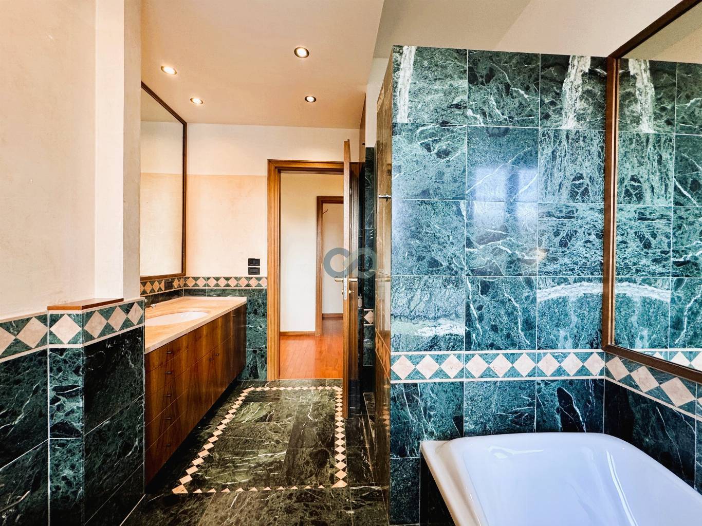 ATTICO IN BIFAMILIARE 37