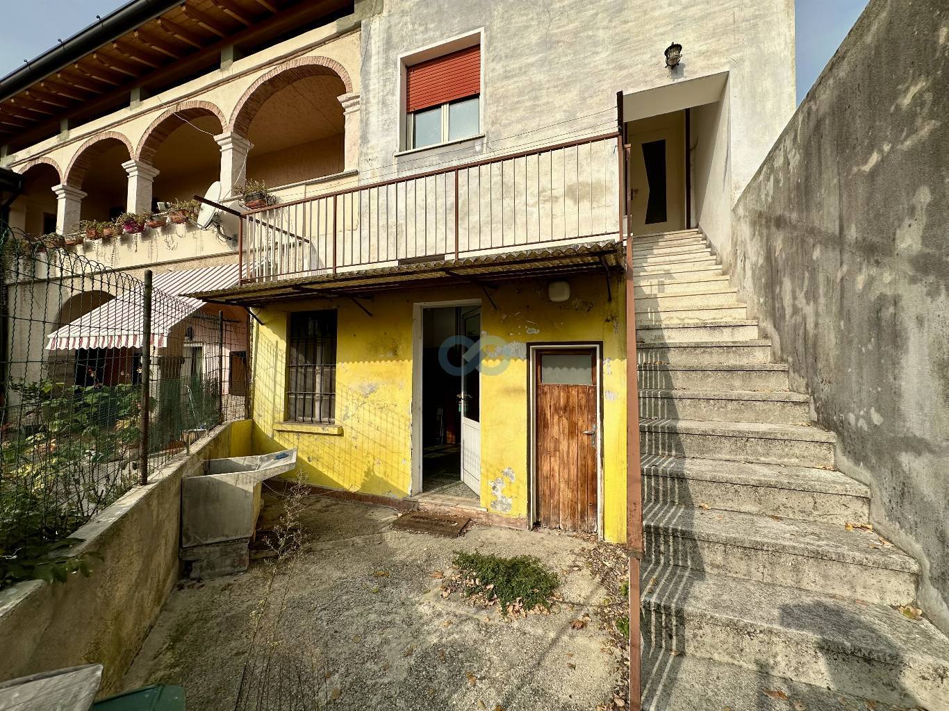 Porzione casa-cielo terra 7