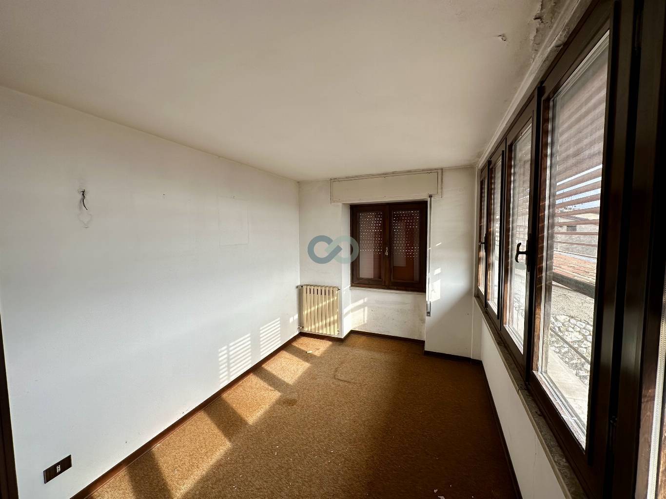 Porzione casa-cielo terra 19