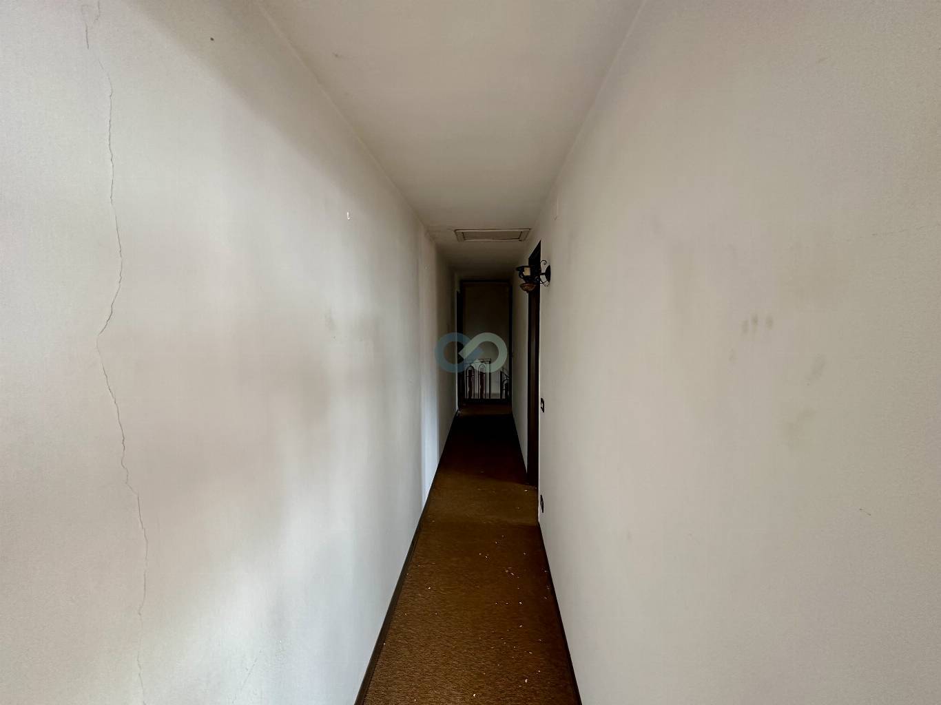 Porzione casa-cielo terra 16