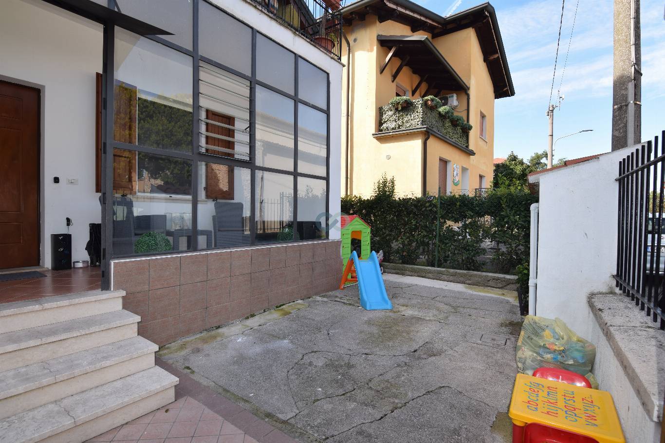 Porzione al piano terra in Bifamiliare 15