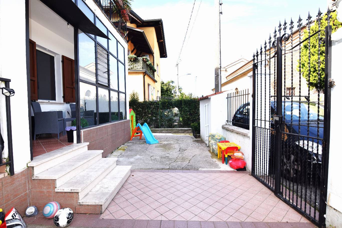 Porzione al piano terra in Bifamiliare 18