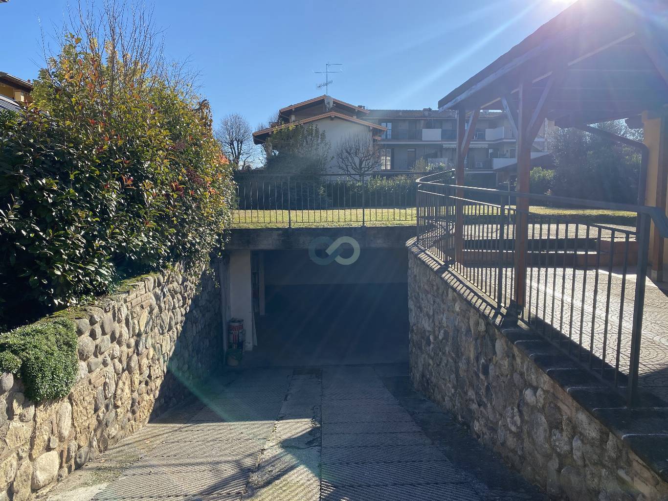 PENTALOCALE CON GIARDINO 15