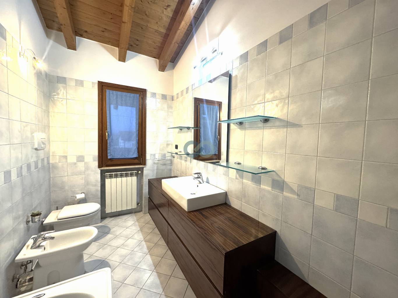 AMPIO E LUMINOSO APPARTAMENTO IN RESIDENCE CON PISCINA 9