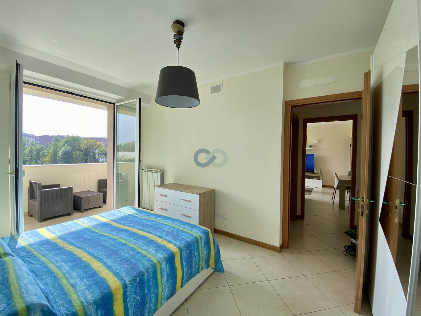 TRILOCALE CON TERRAZZO 16