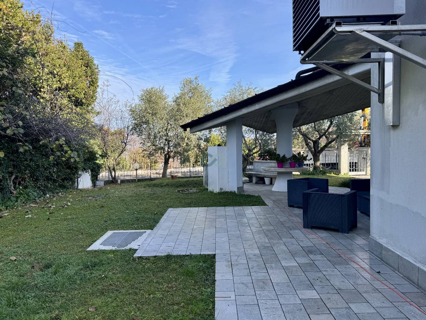 VILLA SINGOLA CON PISCNA 54