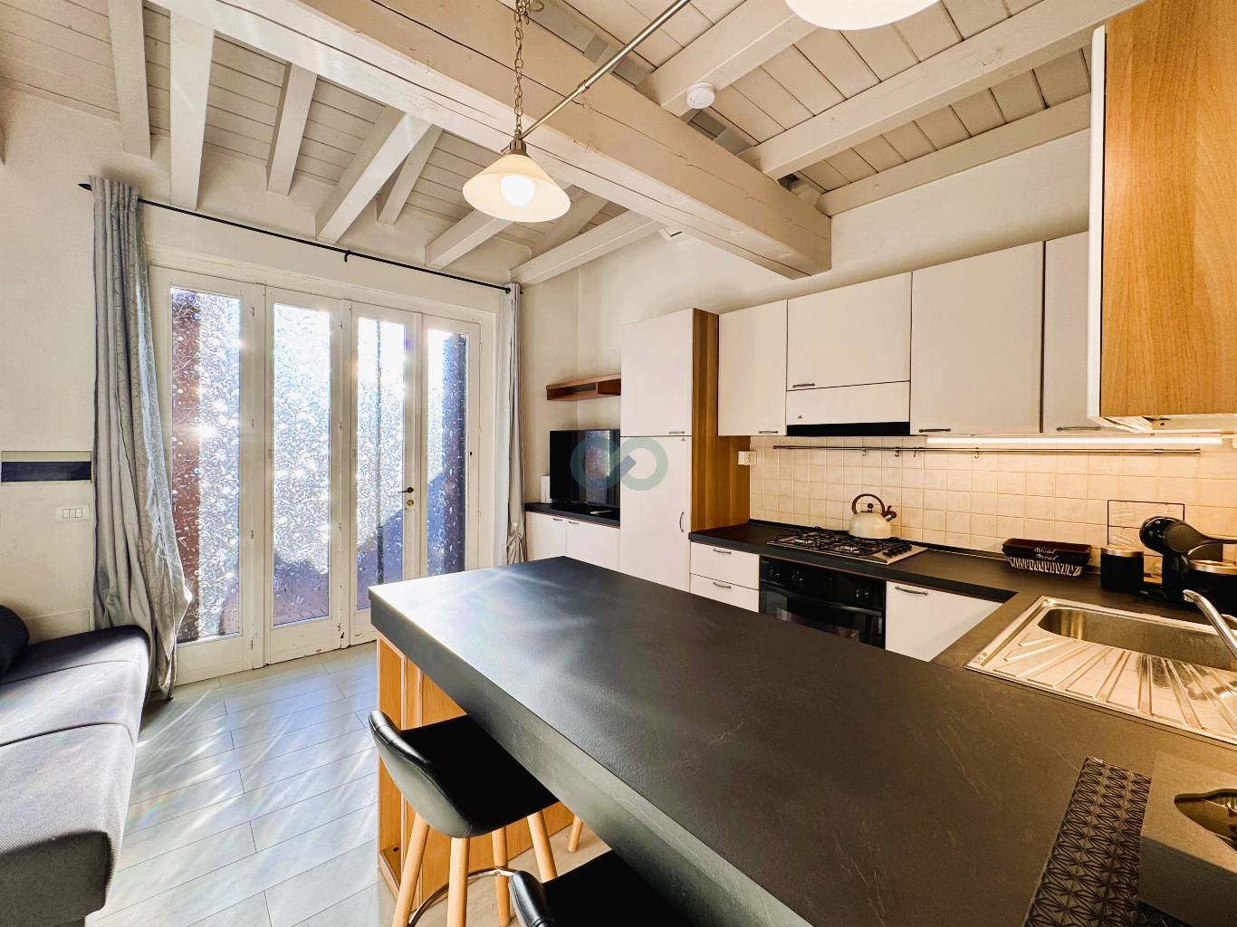 BILOCALE CON SOPPALCO 5