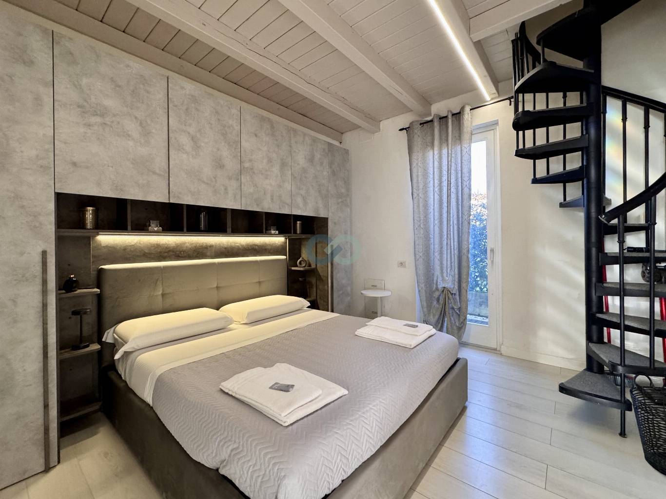 BILOCALE CON SOPPALCO 10