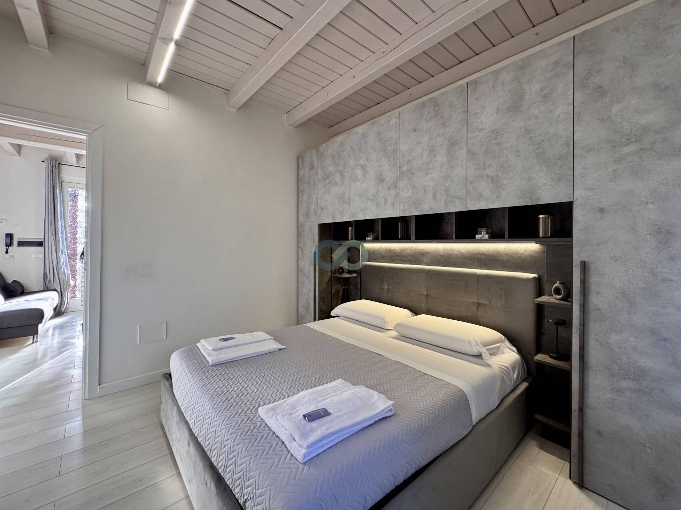 BILOCALE CON SOPPALCO 12