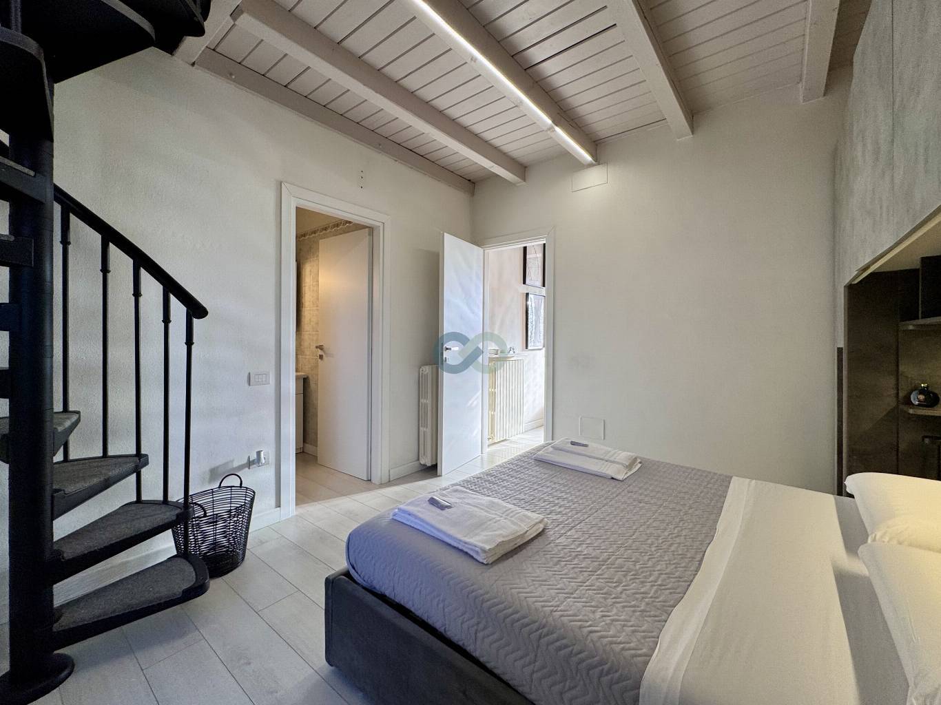 BILOCALE CON SOPPALCO 13