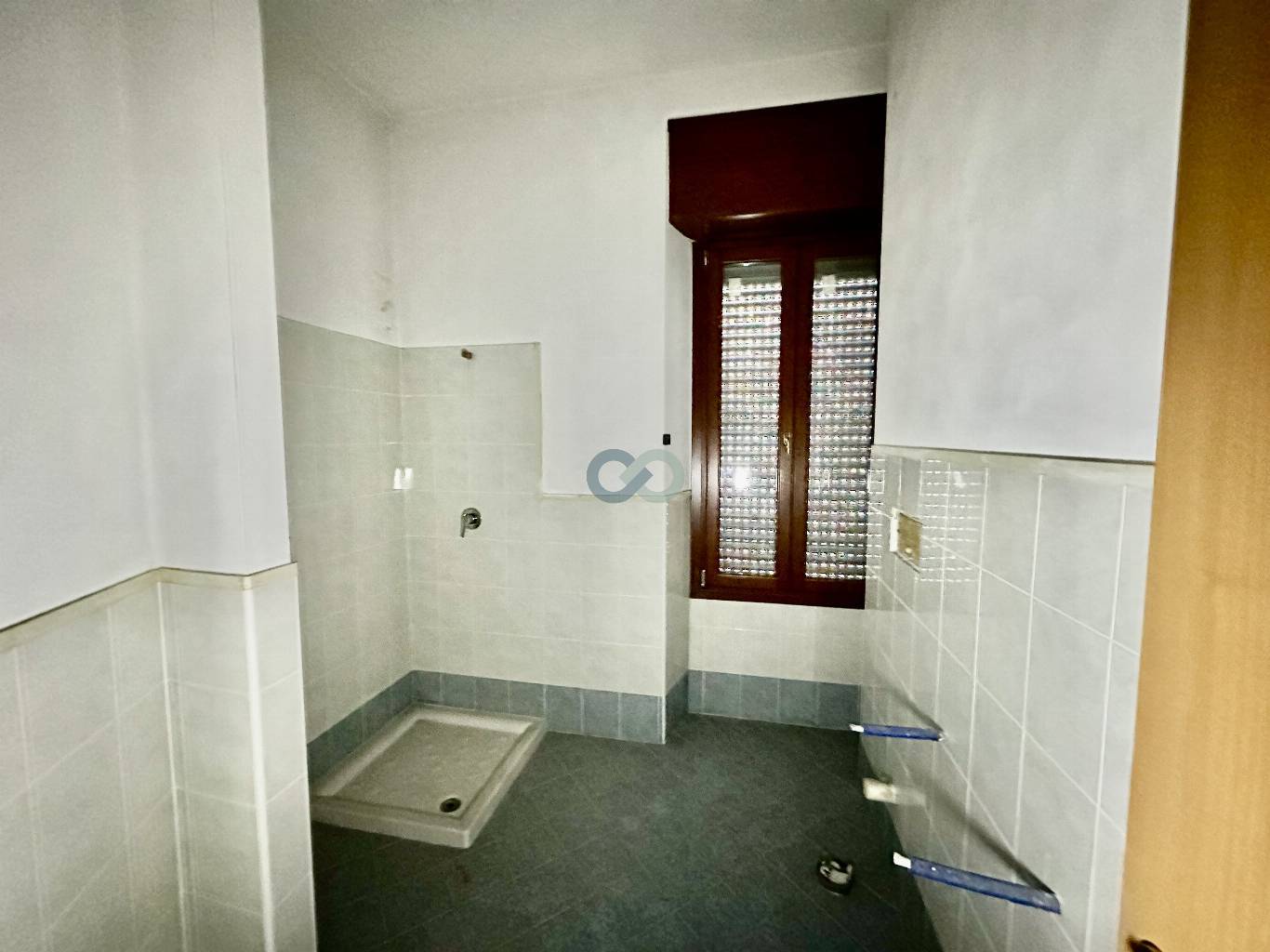 Intero piano con 3 Bilocali 17