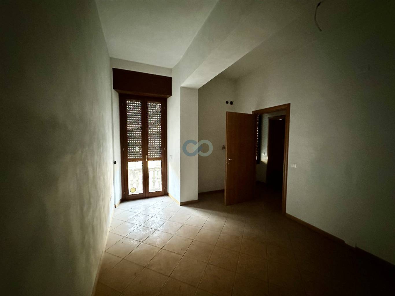 Intero piano con 3 Bilocali 14