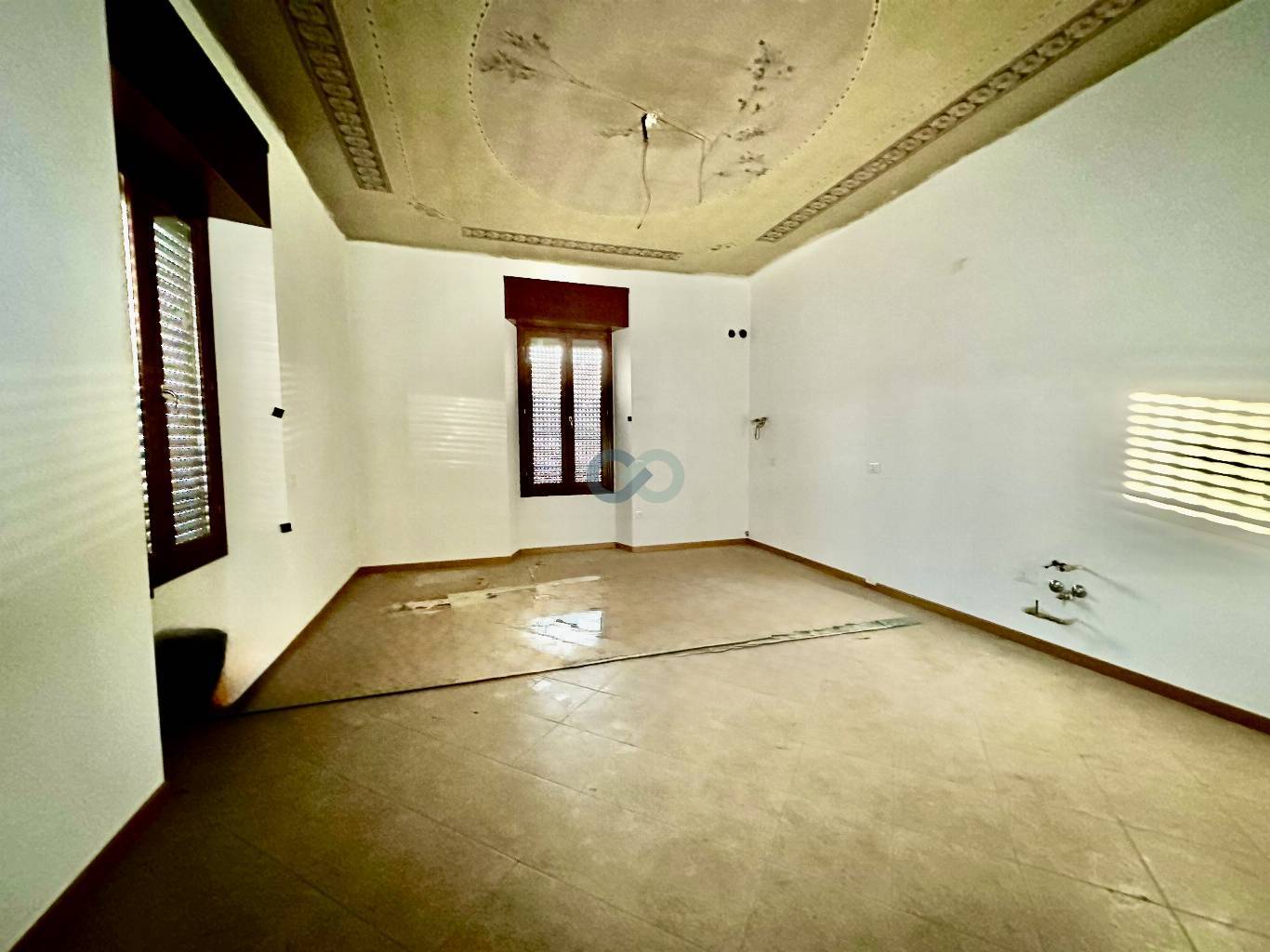 Intero piano con 3 Bilocali 8