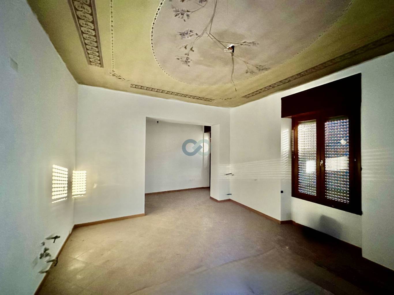 Intero piano con 3 Bilocali 7