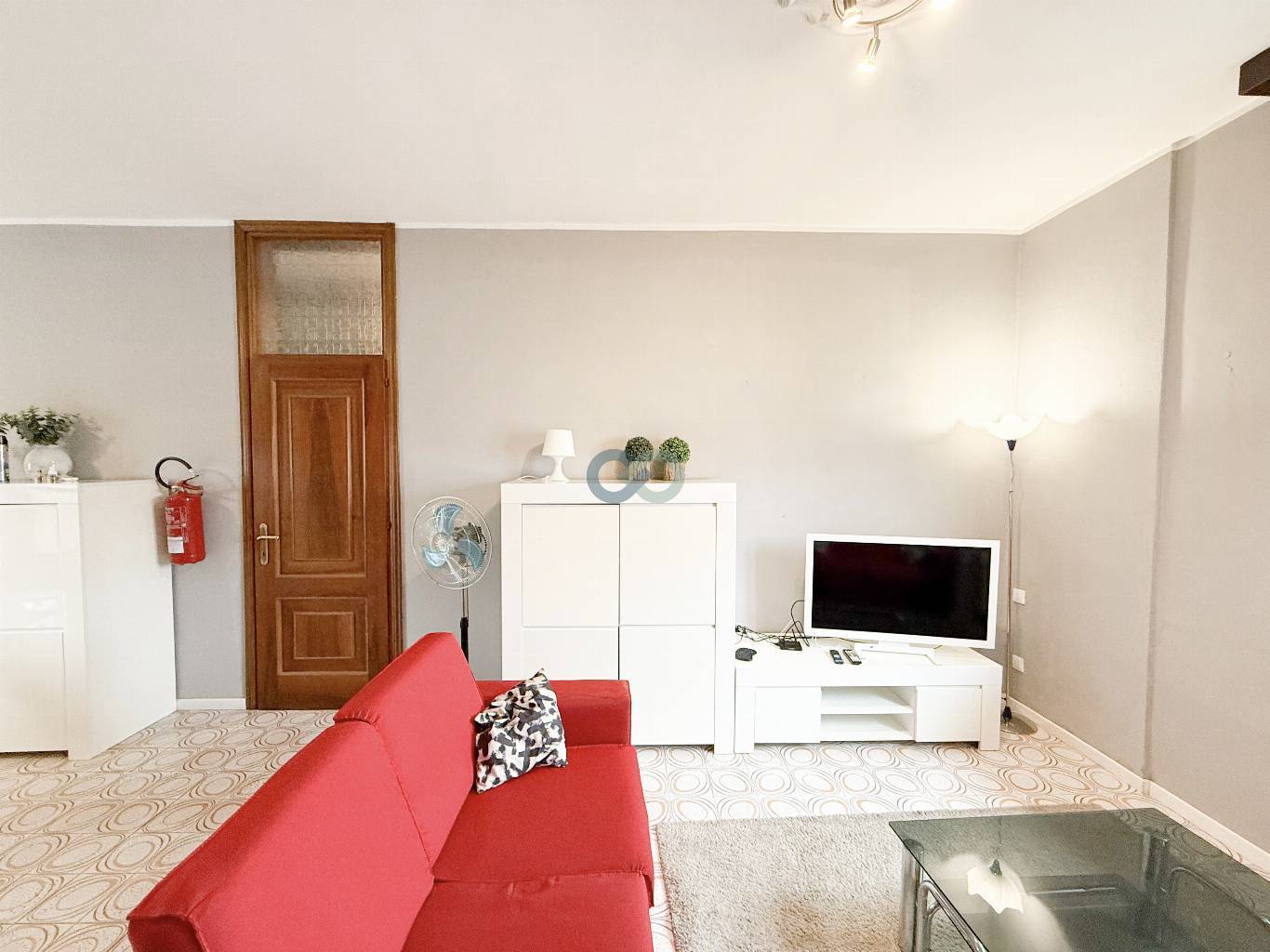 APPARTAMENTO TRILOCALE CON TAVERNA E GIARDINO 9