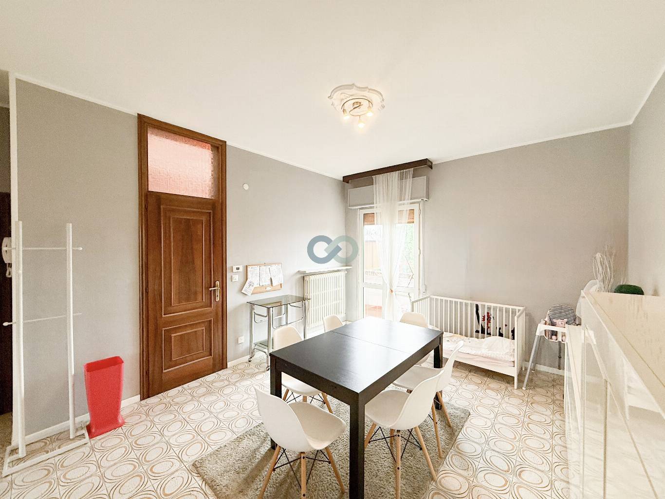 APPARTAMENTO TRILOCALE CON TAVERNA E GIARDINO 15