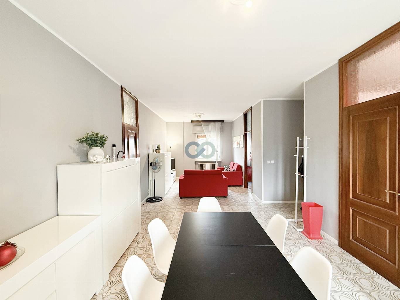 APPARTAMENTO TRILOCALE CON TAVERNA E GIARDINO 19