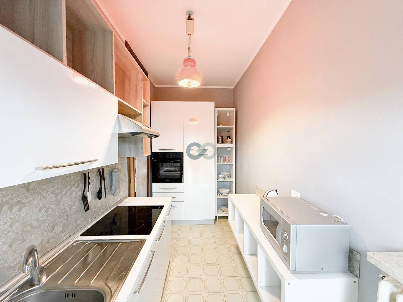 APPARTAMENTO TRILOCALE CON TAVERNA E GIARDINO 24