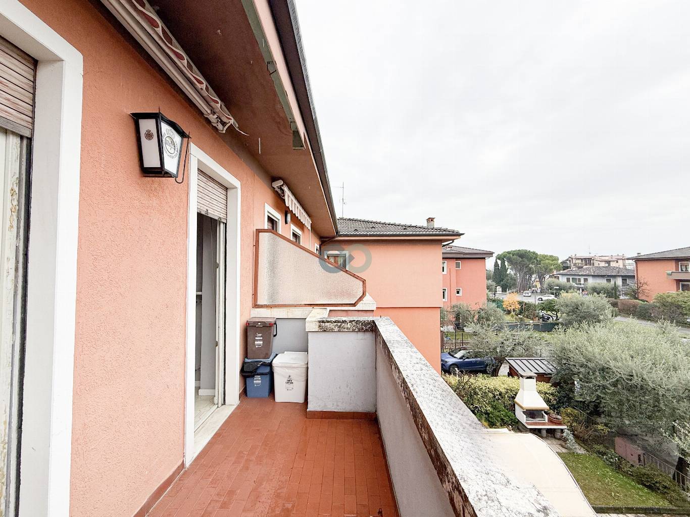 APPARTAMENTO TRILOCALE CON TAVERNA E GIARDINO 26