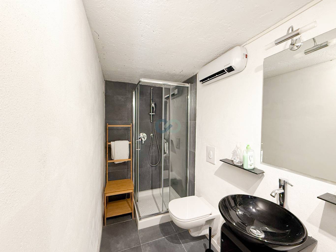 APPARTAMENTO TRILOCALE CON TAVERNA E GIARDINO 45