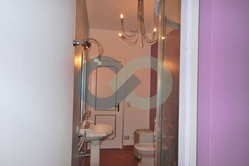 ELEGANTE ATTICO IN CENTRO STORICO 35