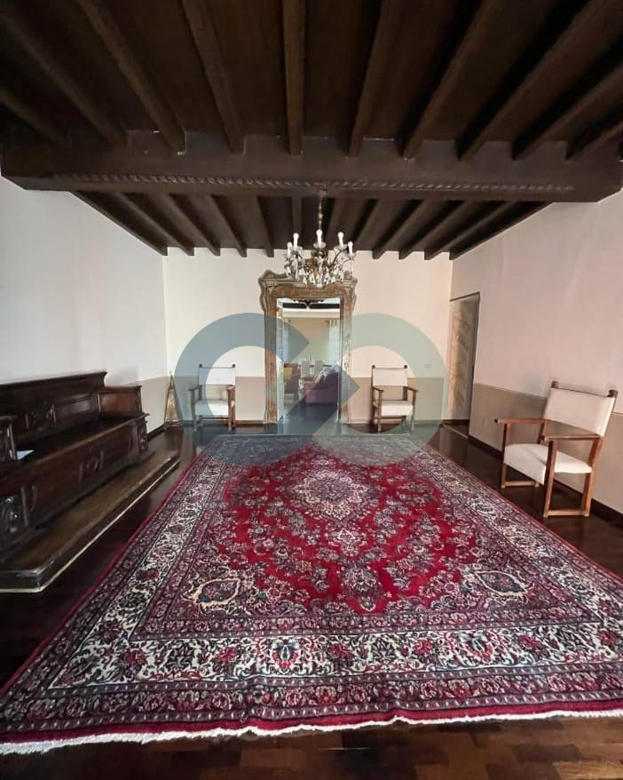 ELEGANTE ATTICO IN CENTRO STORICO 2