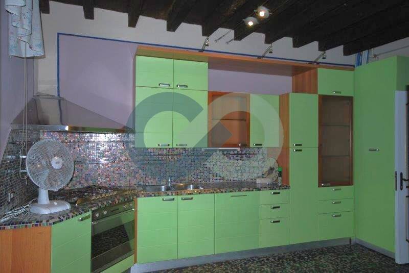 ELEGANTE ATTICO IN CENTRO STORICO 9