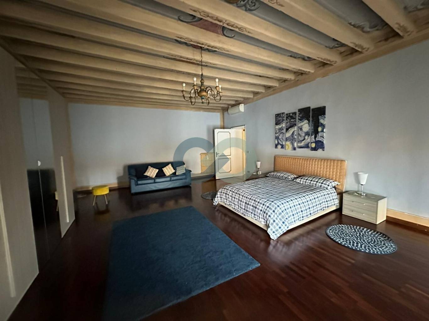 ELEGANTE ATTICO IN CENTRO STORICO 17