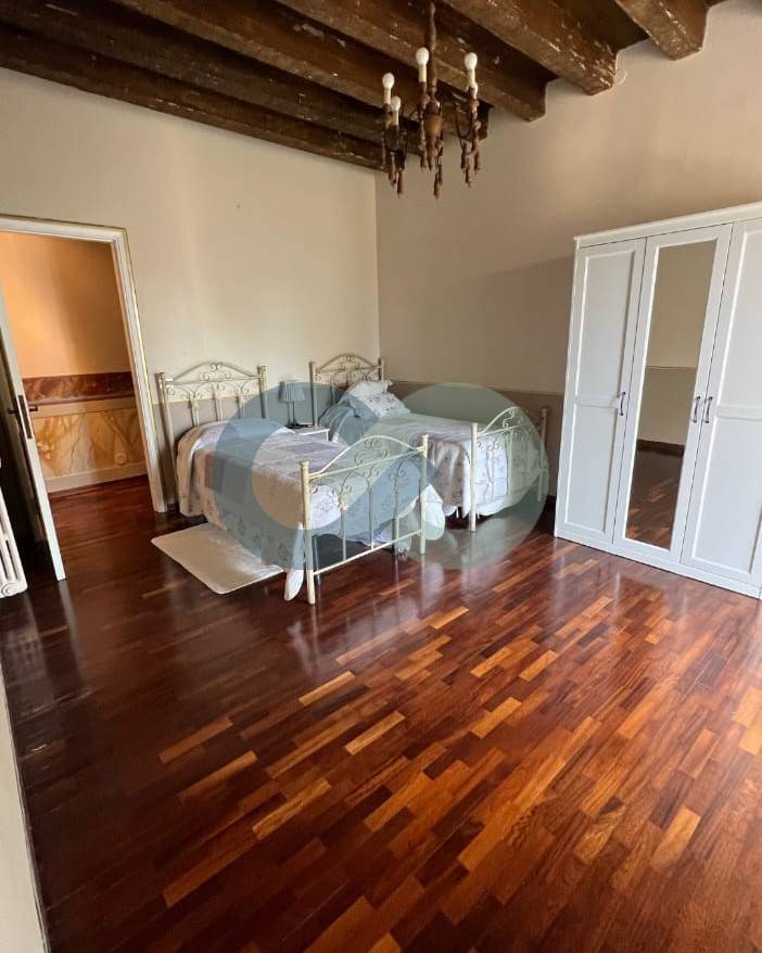 ELEGANTE ATTICO IN CENTRO STORICO 24