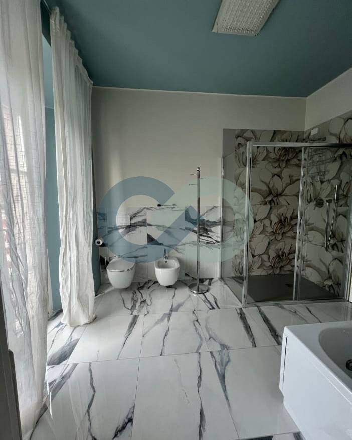 ELEGANTE ATTICO IN CENTRO STORICO 30